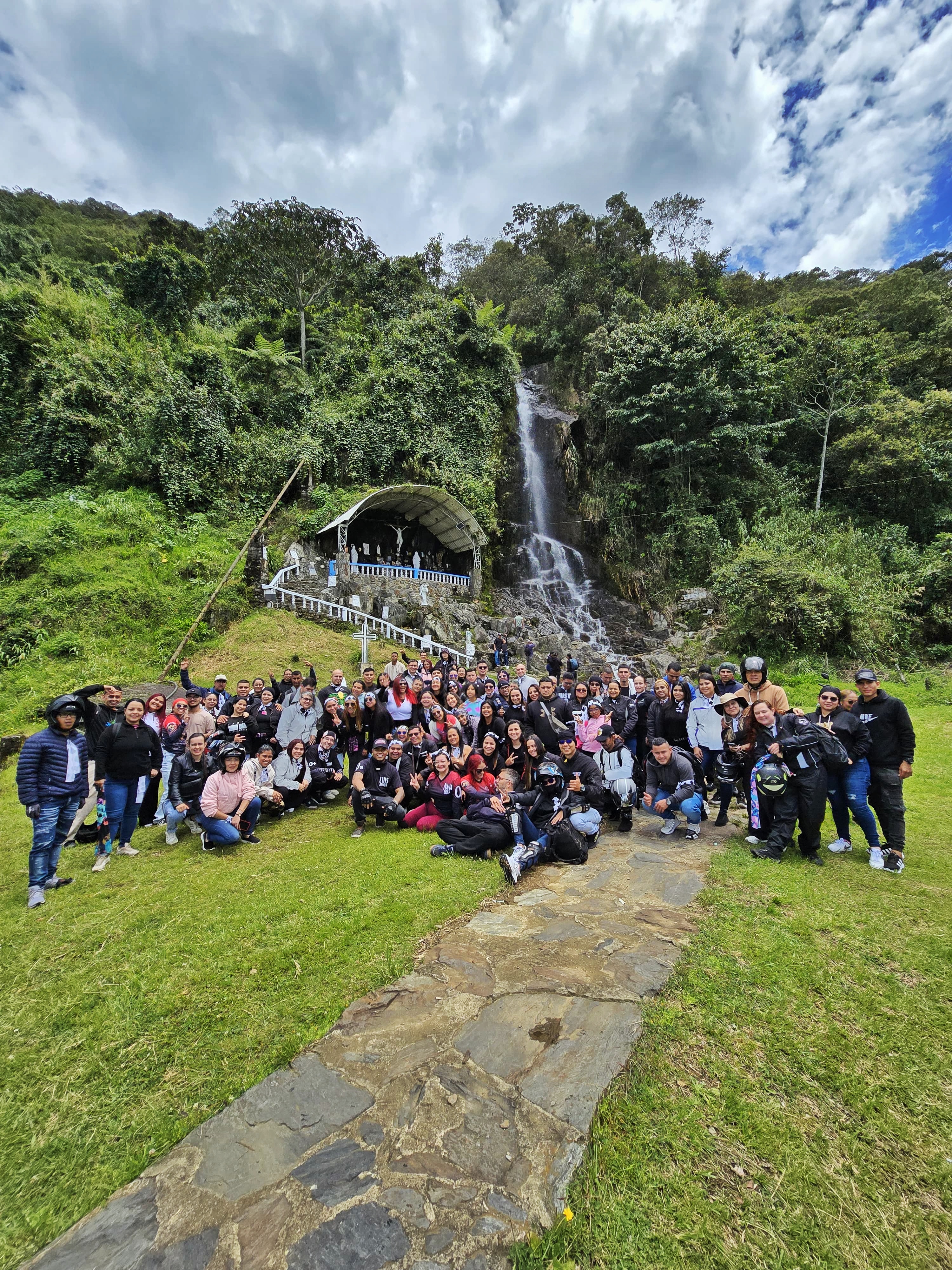 CASCADA DE LOS CRISTOS ANT. (2025)